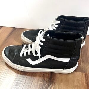 Vans Off the Wall 'Sk8-Hi Zip CA' Sneaker Shoe
Croc Leather Upper Men Size 11.5
